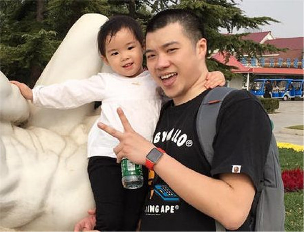 黄毅清真实背景曝光 黄毅清家里干什么的哪来那么多钱