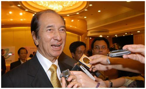 �κ��Ϊʲô��Ȣ�ĸ� �����ĸ�̫̫�������� �κ���ҵĹ�ϵͼ