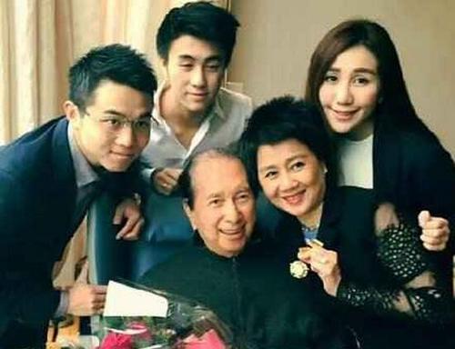 �κ��Ϊʲô��Ȣ�ĸ� �����ĸ�̫̫�������� �κ���ҵĹ�ϵͼ