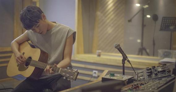 �����Ϸ����׾���ʲô���龭�� �����Ϸ�̸ǰŮ����˭Ϊʲô����