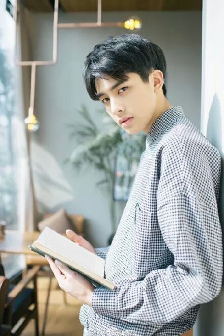 �������������ϱ���̸���������� ���������ʽ�ͷӵ����һ����