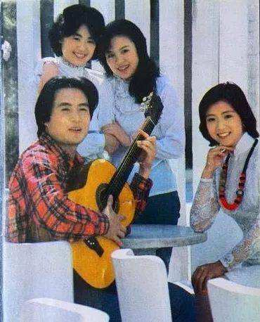 �����ѵ������������Ͻ������ԭ�� �����ѵ�����������˭��Ƭ