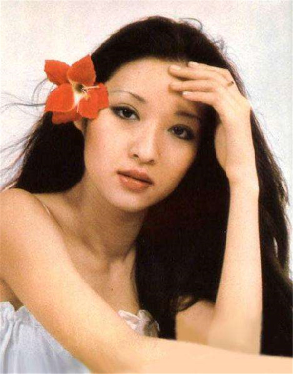 ����������ʱ����Ƭ �ѹ�������Ϊ������������ǰŮ�ѷ���