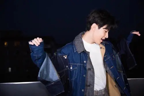 �Թϱ������ܻ����� ���ܻ�ǰŮ�ѽ����˰�����˭ѽ