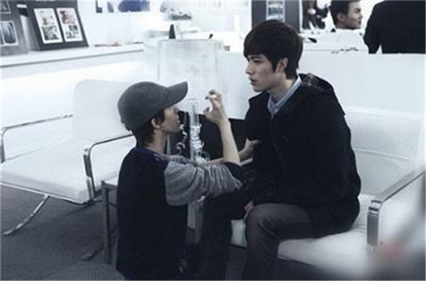 �������׿ڳ�����gay��ϲ��Ů�� �������ǹ�������Ϊʲô�����