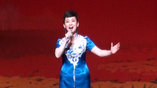 ������Ϊ�ΰ������� ������Ů��������������ϻ�ʷǰ����˭��Ƭ