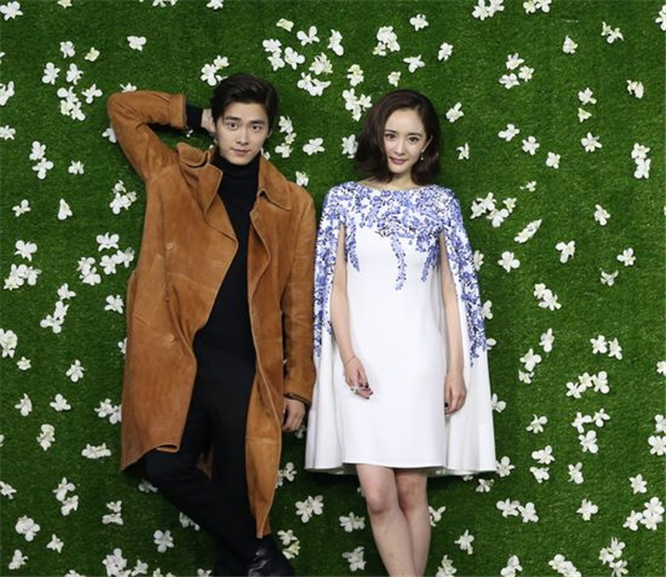 ���׷���������ݽ��� �������׷�����ݲ�Ϊ��֪�Ĺ�ϵ