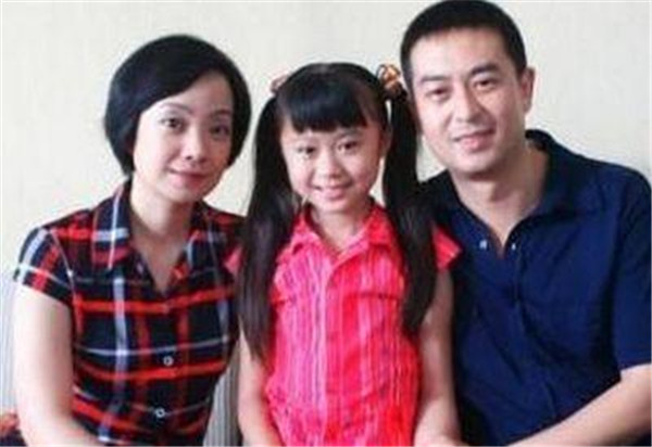 张嘉译前妻杜珺是谁简介有孩子吗 张嘉译为什么不要前妻离婚原因