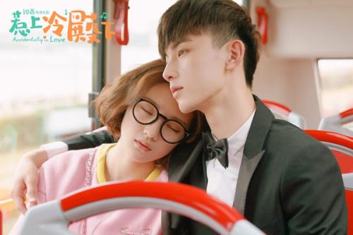 北影最帅校草郭俊辰高中女朋友是谁照片 郭俊辰求婚谭松韵咋回事