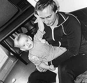 �վ���Ȣ���������ӿ���Ү����Ƭ �վ��м�������Ů��