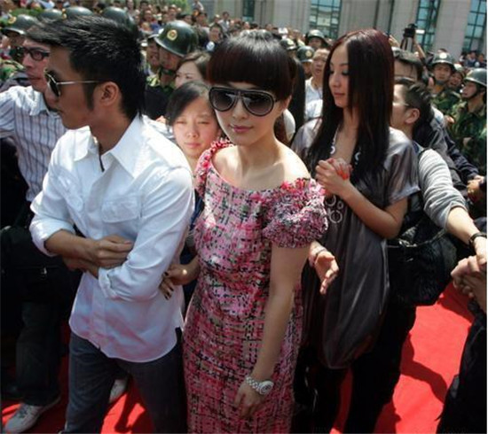 л����ͷ������Ĺ�ϵ�й����� ������л��������������ιʳ��