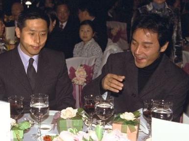 �Ź����ƺ׵¾���������ôͬ�� �ƺ׵��Ź���1985ӵ��ͼƬ