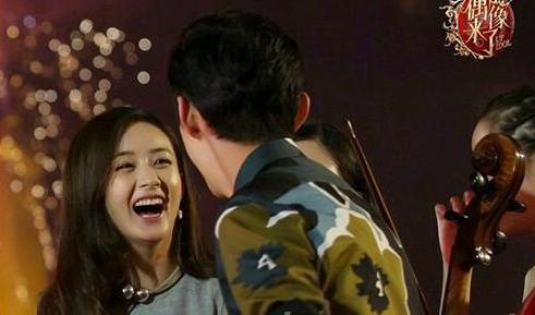 何炅到底喜欢赵丽颖吗 分析何炅与赵丽颖关系 赵丽颖一直等何炅