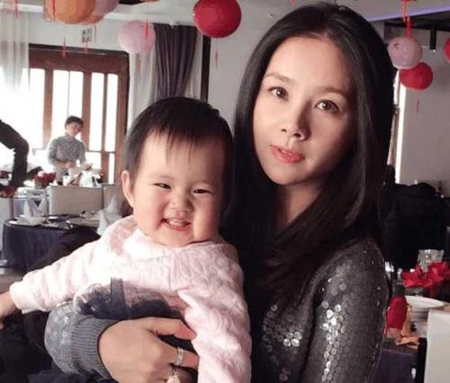 何琳为什么恨陈坤两人分手原因生子实情扒皮 优优和何琳照片对比