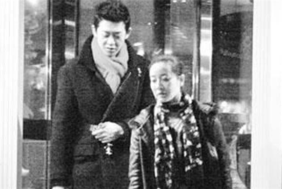 ��С���м��λ�����һ���Ϲ���˭ ��С�ճ���С������˭��Ƭ