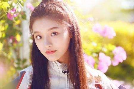 ����½�����ʱ�������һ�� ����½������ʲô��ϵ����Ů������˭