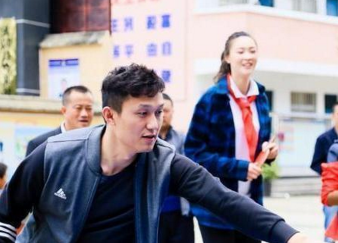 �������Ϲ����鲩�Ǹ�����������լͼ ���鲩Ҫ�Ȼ�������һ��ͷ