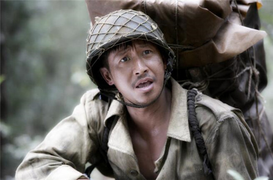 大学期间除了《半把尖刀》还主演了《人间灶王》《女店主》及《都市