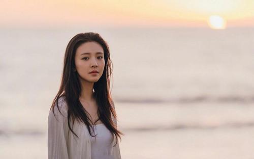 武大校花吴倩家世 吴倩父母是做什么的爸爸身份揭秘和华策关系