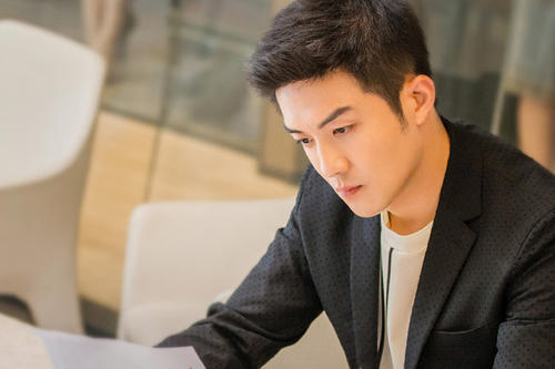 ��Ա�����������ϼ����ʵ�н������������˭ ��������ɶ��ϵ