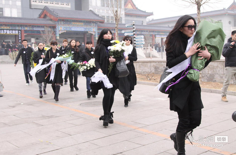 白静惨死现场照片慎入死因真相大白 白静家破人亡和周成海合葬吗