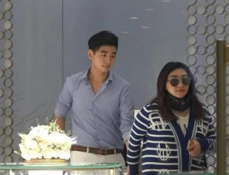 �γ�ӯ����������¡��ͥ����������ĸ���� ����¡����������˭