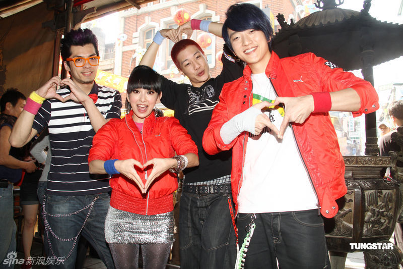 �������Ͻ�ɢ��Ļ��Ա�������� �������Ͻ�ɢ���Ա���ڸ���