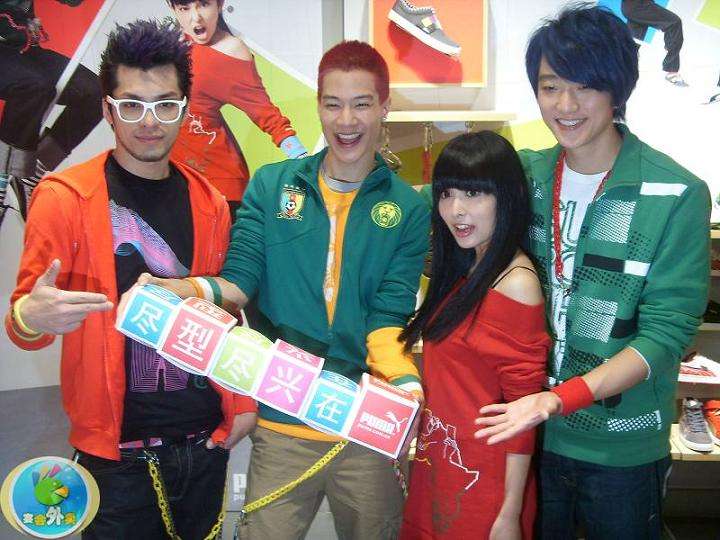 �������Ͻ�ɢ��Ļ��Ա�������� �������Ͻ�ɢ���Ա���ڸ���