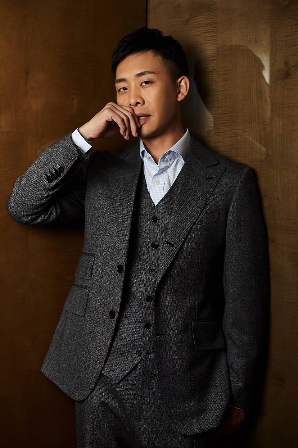 ���������ǰŮ�ѵ�һ��������˭���� Ǯ���������ɴ���к�����