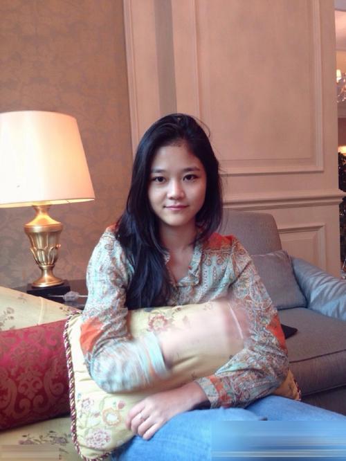 岳红的女儿是和谁生的岳以恩的爸爸叫什么 岳红前夫张韶个人资料