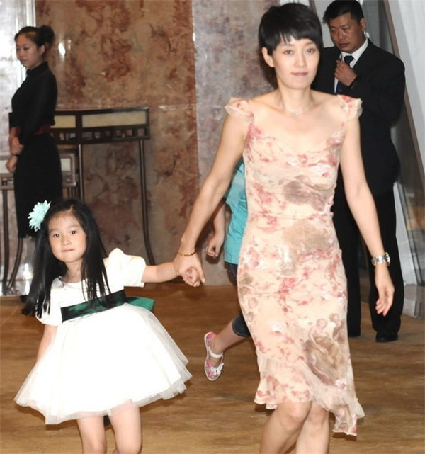 �����P���˼������Ӷ������µ� �����P�ͱ����к�����