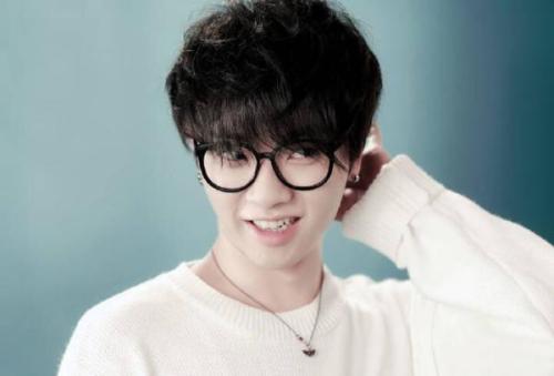 ��������ܽ٤Ϊ�η�����ܽ٤��ȥ�������������Ϊ��ܽ٤д�ĸ�