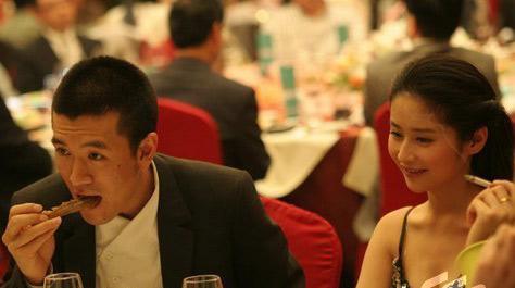 ���Ӻͻ�ʥ���Ĺ�ϵ ���ӶԻ�ʥ�����氮ΪʲôΪ��ӱ�����ʥ��