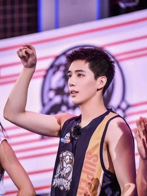 �����������Ů��������˭ ���Ա��������������