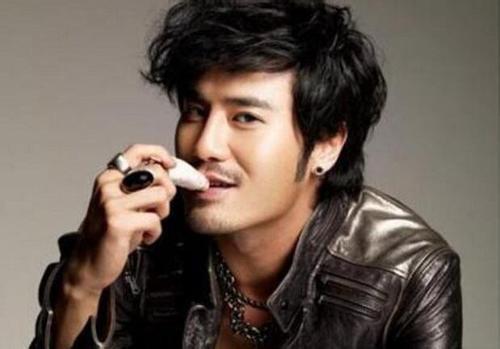 ̷άά������λ���ǰ�����ǰ���Ϲ���˭ �����ΪʲôȢ̷άά