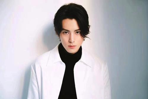 ����馵ļ�ͥ������������ĸ�Ǹ�ʲô�� �������˭���µ�����