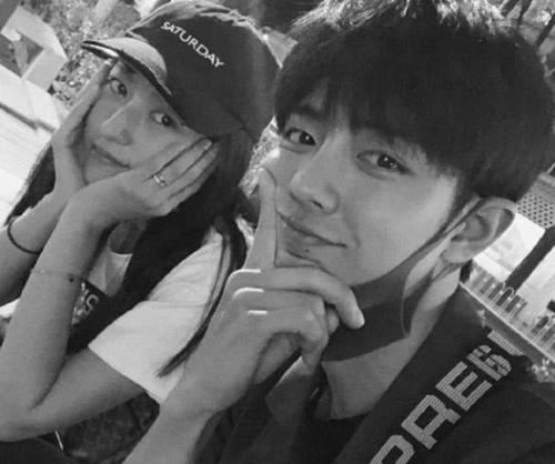 ����ͮФս����Ů���ѵĹ�ϵ�� ����ͮФս��ô��ʶ�Ļ���һ����