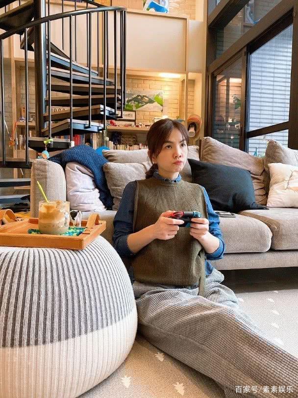 Ella��լ�ھ������Ϲ�����Ǯ�𱳾� EllaΪʲô���Ҹ�ԭ�����