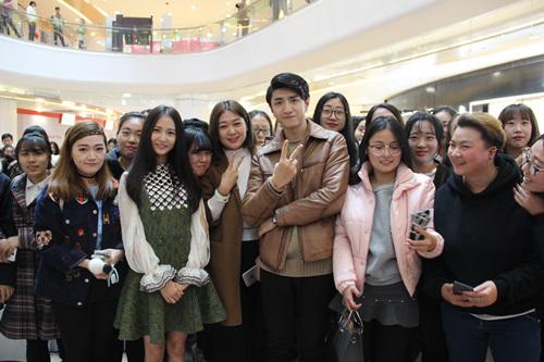 陈钰琪多少岁哪一年出生资料图 陈钰琪是不是校花大学毕业照流出