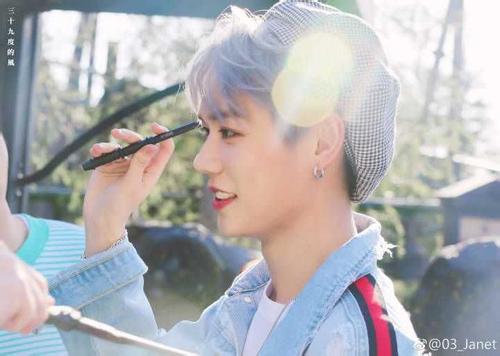 ���忡�Ҿ��صú���������ϼ�ͥ�������� ���忡insǰŮ������˭