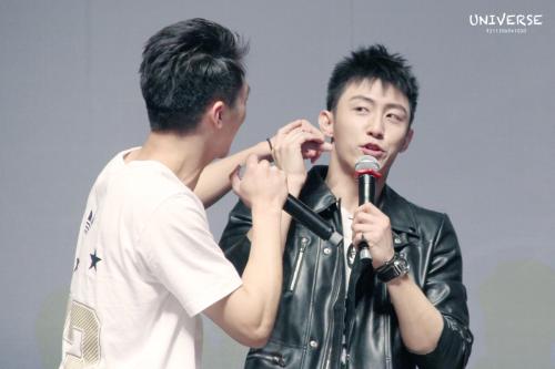 黄景瑜和许魏洲还联系 黄景瑜告白许魏洲ins拍摄上瘾黄景瑜起反应