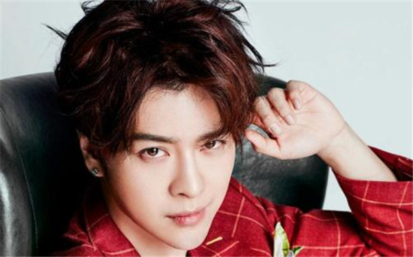 �캣�ǳ��Ϲ���Ů����˭̸���������� ��С���캣�������������