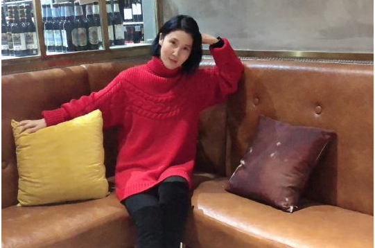 ��ǿ������Ƭ��ɣС��΢���������ϼ���ˮ���ϵ �����Ϲ���˭