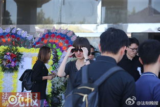 �������ֱ߲�������ѡ���� �߲�׷���� �����˱߲ߵ�Ů����