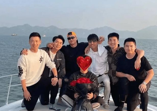 Ȧ�ڱ��������Ů���� �����Ů�����������Ǹ���ĸ�������ͼƬ