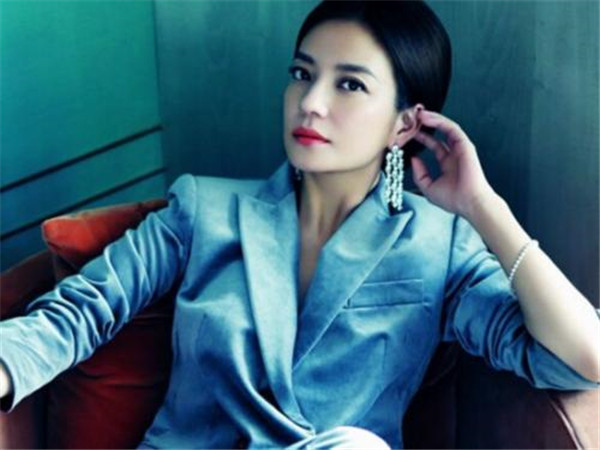 ��ѩΪʲô�ݺ���ޱ��˭ָʹ ��ޱ����װ�¼���˭�ݺ���˭�����