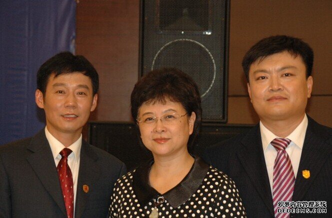 ����������Ф����ȥ��ԭ������ Ф���ռ�鱳���ɷ���˭���ӽ���