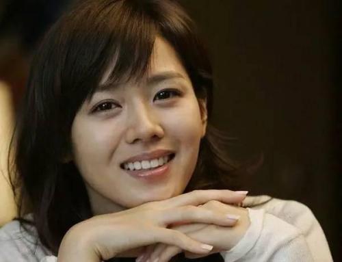 孙艺珍为什么不结婚 权侑莉孙艺珍怎么了绯闻 孙艺珍给权侑莉买车