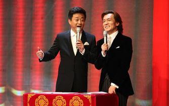 07春晚黑色三分钟怪谁是李咏造成的吗视频 朱军为什么抢李咏的词