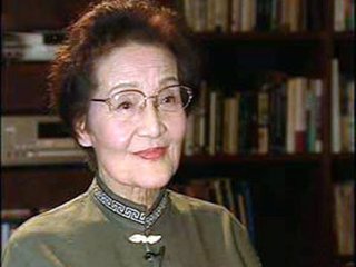 �質����С��ȥ�����������Ů�� ��С�೪�ĸ輰����ʱ����Ƭ